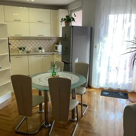 Apartment Duje *